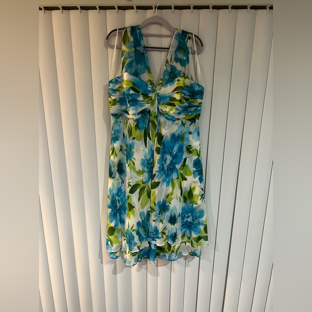 Beautiful Tropical Print